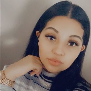 Meet your Posher, Yoselin